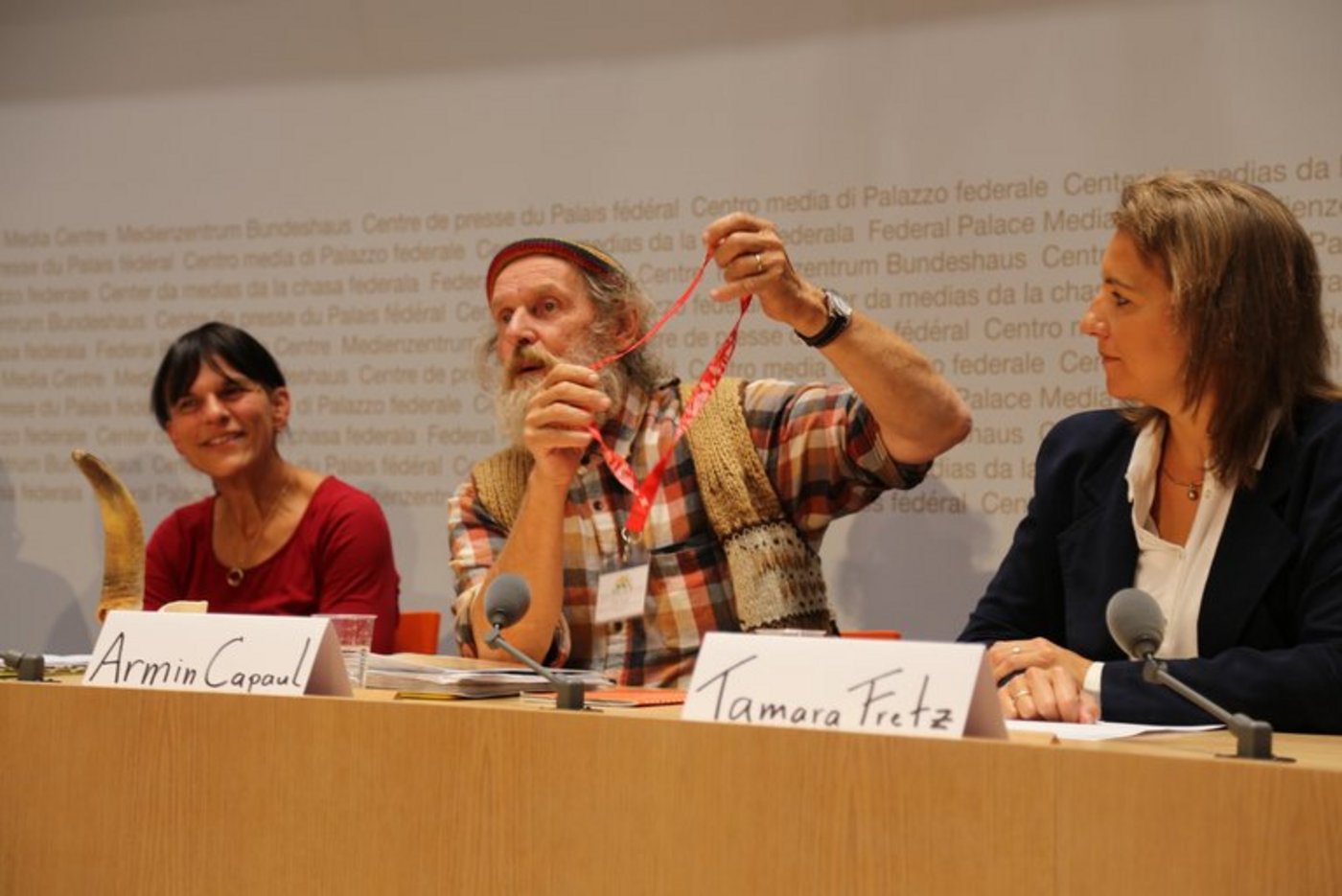Sehen noch keine Gegner: Anet Spengler (l.), Armin Capaul und Tamara Fretz. (lid)