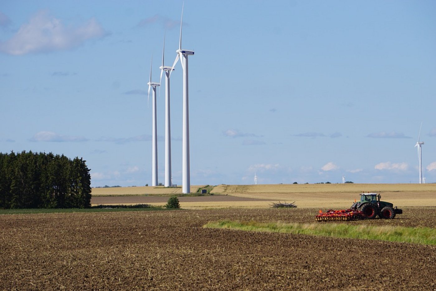 Felder in der schwedischen Provinz Östergötland: Die Vollerwerbsbetriebe des nördlichen Landes werden immer grösser. (Bild Pixabay)