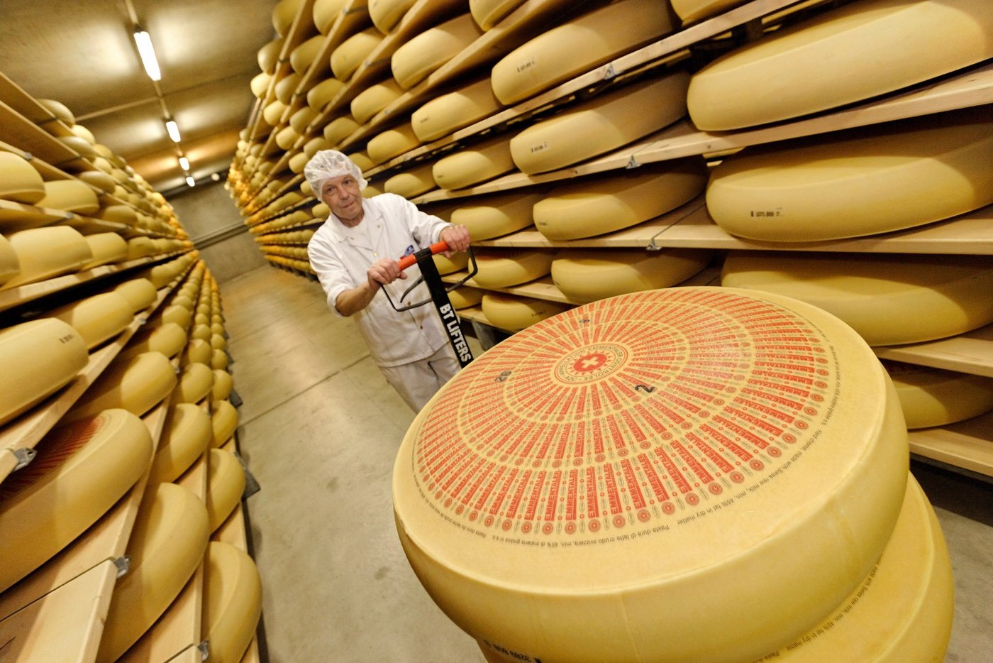 3447 Tonnen Grosslochhartkäse wurden als «Original-Emmentaler» ins Ausland geliefert. (Symbolbild BauZ)