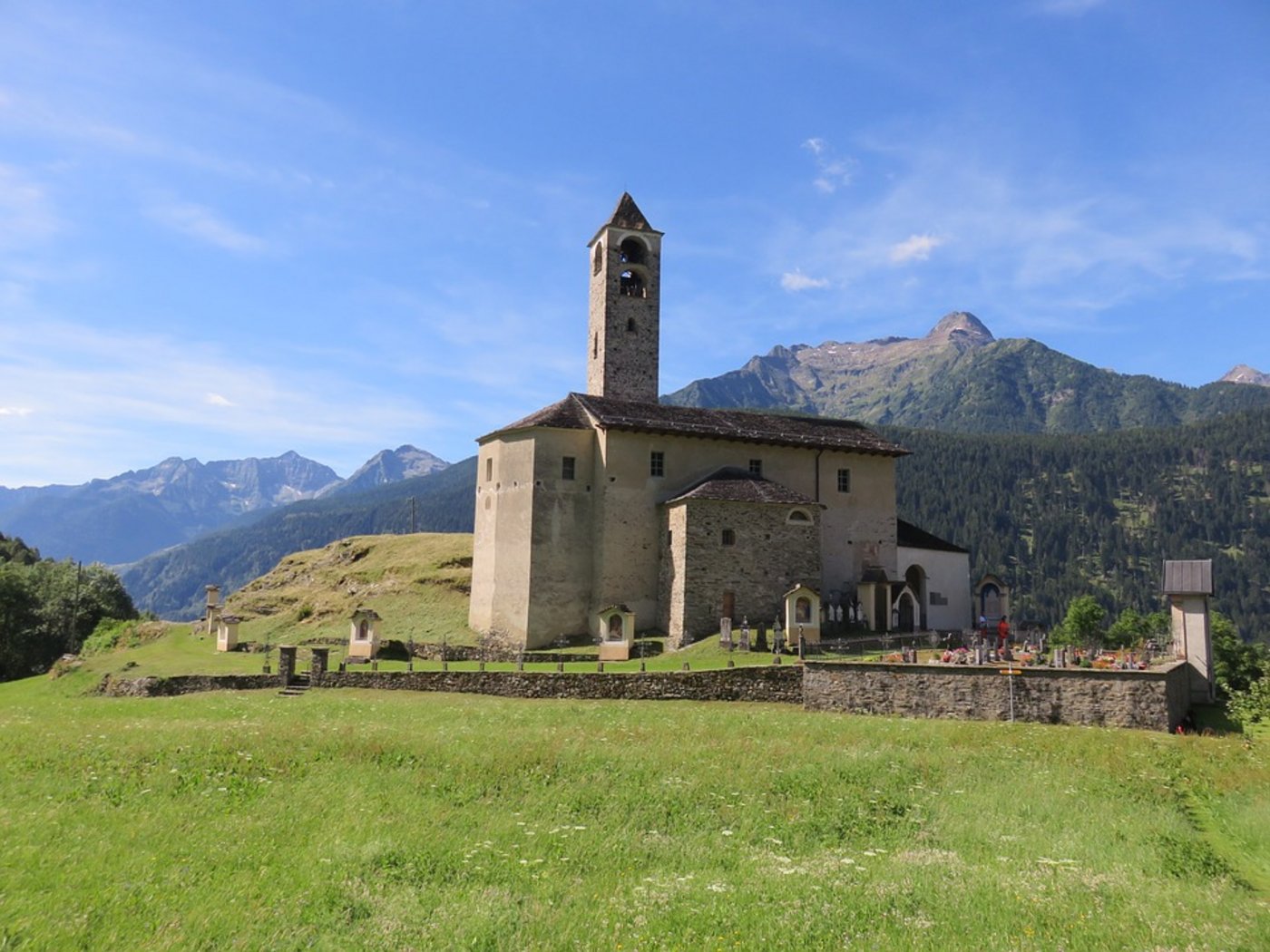 Kirche in der Leventina. (Symbolbild Pixabay)