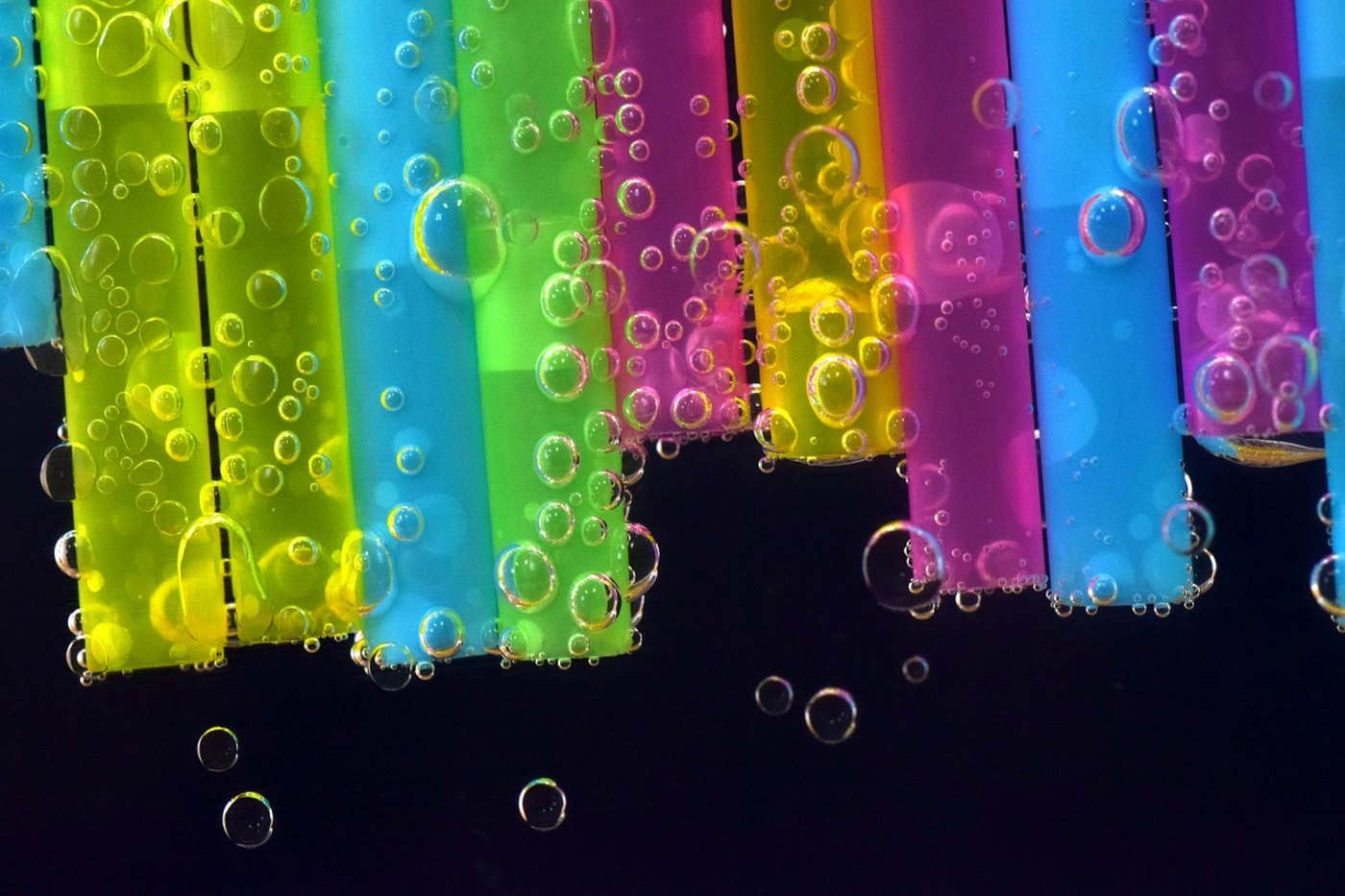 Plastik-Strohhalme bleiben in der Schweiz erlaubt. (Bild Pixabay)