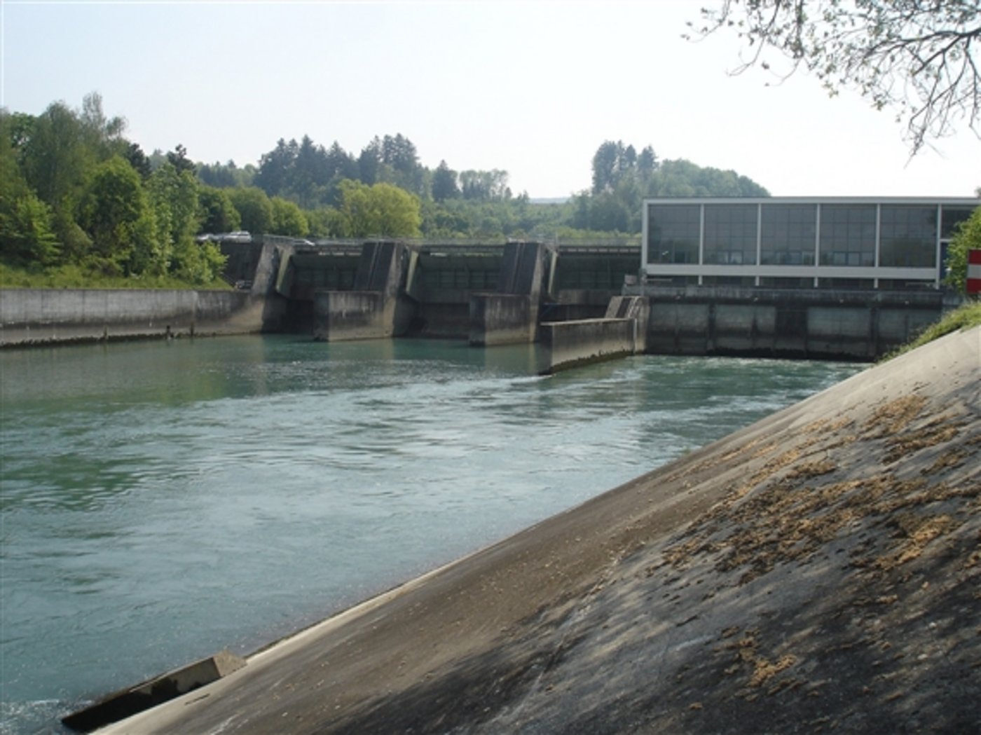 Das Wasserkraftwerk Aarberg. (Bild Andre Schild) 
