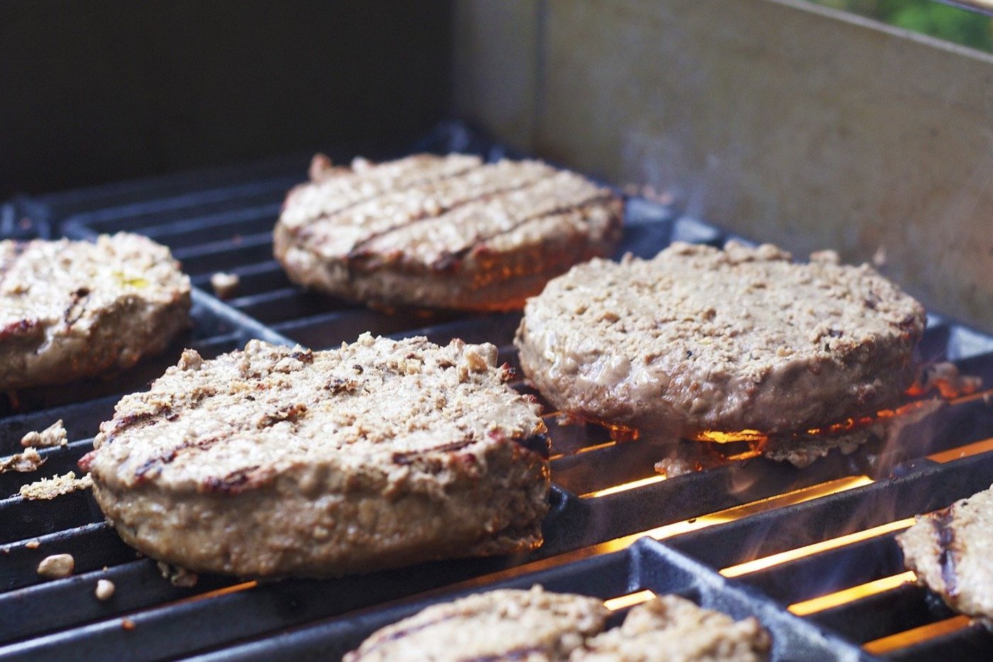 Künftig muss man nicht nur fragen, ob das Plätzli aus Fleisch oder pflanzlich ist, sondern auch, wie viel Fleisch drin ist. (Symbolbild TesaPhotography / Pixabay) 