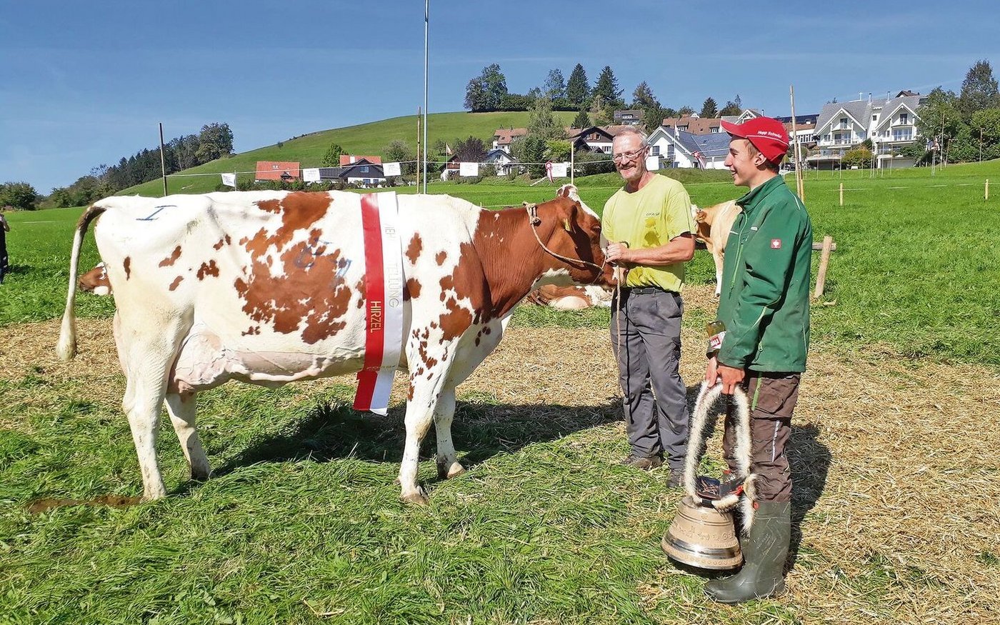 Blackgold-ET Biene aus dem Stall der Familie Bär sicherte sich den Titel als Miss Holstein Hirzel.