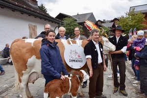 Nathalie von Siebenthal und Mike von Grünigen (ganz rechts) sind ebenfalls Gründungsmitglieder. Hinten (v.l.n.r.) Lorenz Wyss, Christian Wanner, Roland Frevel. Vorne in der Mitte: Johann von Grünigen. (Bilder jba)