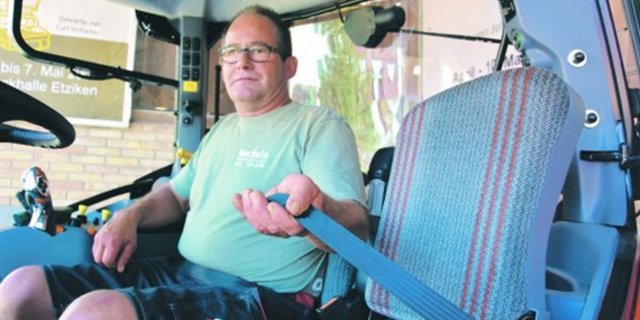 Das Anschnallen im Traktor ist eines der wichtigstens Präventionsmassnahmen in der Landwirtschaft. (Bild z.V.g.)