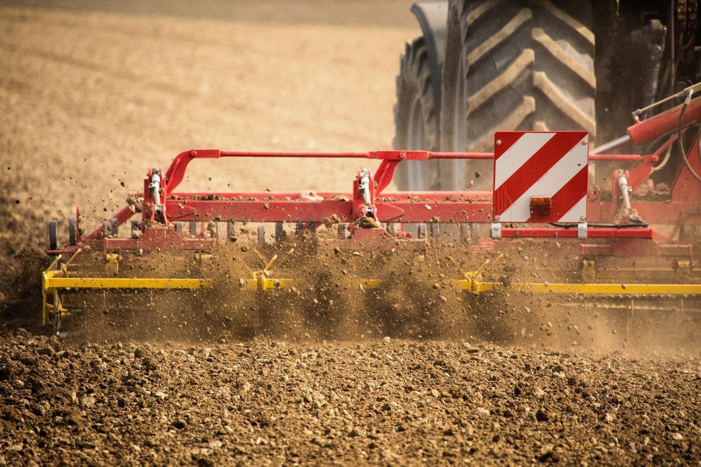 Mit der 3-jährigen Grundbildung soll der Beruf Landwirt/in vor allem für Zweitausbildner, Nachholbildner, Nebenerwerbs- und «einfache» Betriebe mit nur einem Betriebszweig attraktiv bleiben. (Bild schauhi/PIxabay)