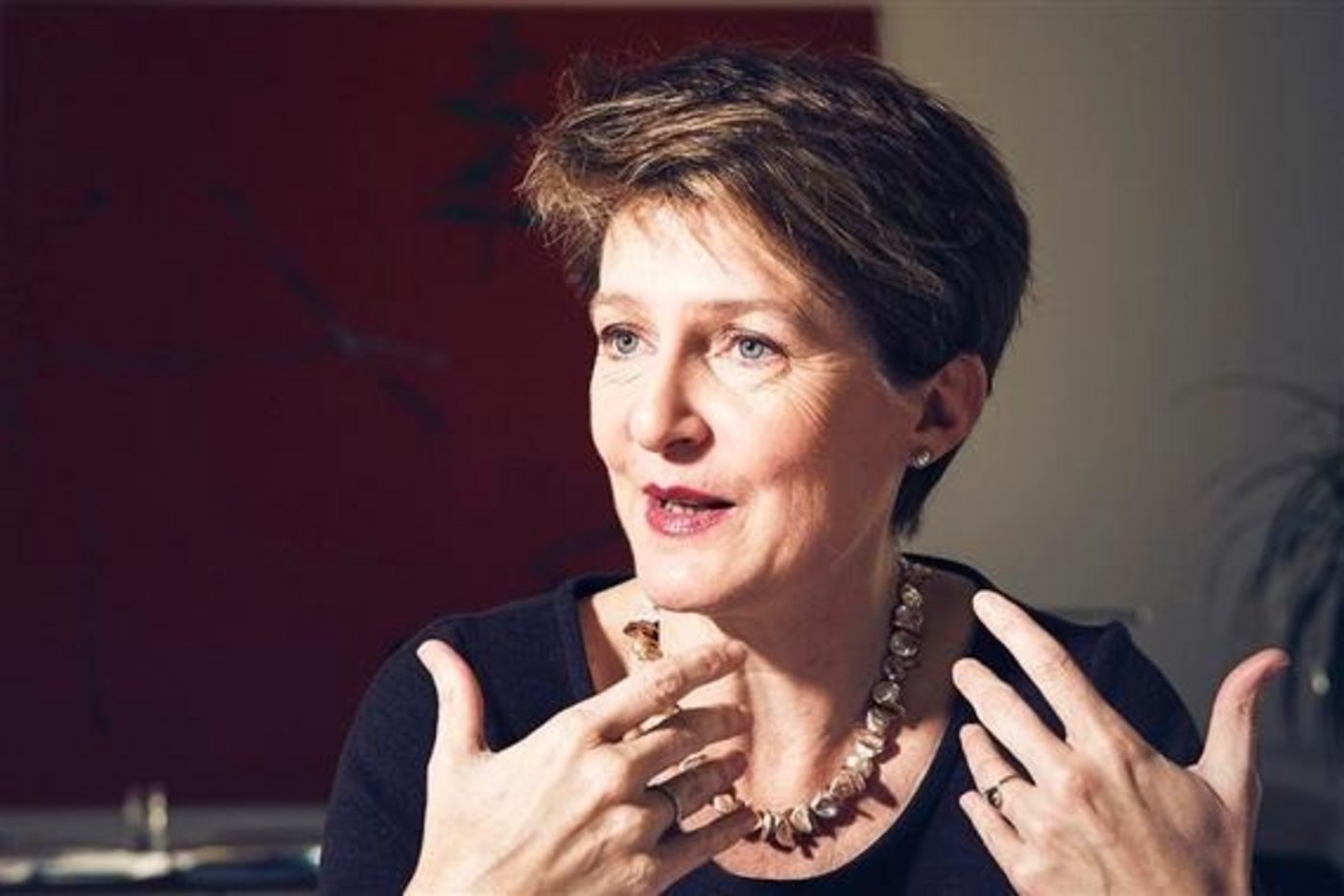 Justizministerin Simonetta Sommaruga droht der Rohstoffbranche nach Enthüllung der «Paradise Papers» mit Regulierung. (zVg)