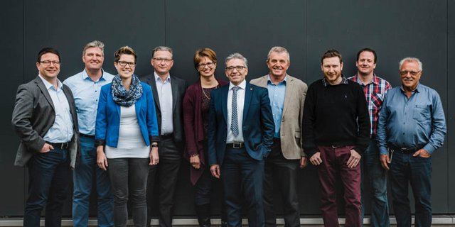 Das Unterstützerkomitee (v.l.): Thomas Fluri, Josef Fluri, Nadine Meister, Stephan Berger, Karin Büttler-Spielmann, Urs Ackermann, Bruno Born, Oskar Hartmeier, Heinz Dummermuth, Willy Hafner. Es fehlen auf dem Bild: Reto Gautschi, Benno Schmid sowie Elsbeth und Ernst Lanz. (Bild zVg/Anita Gerster)