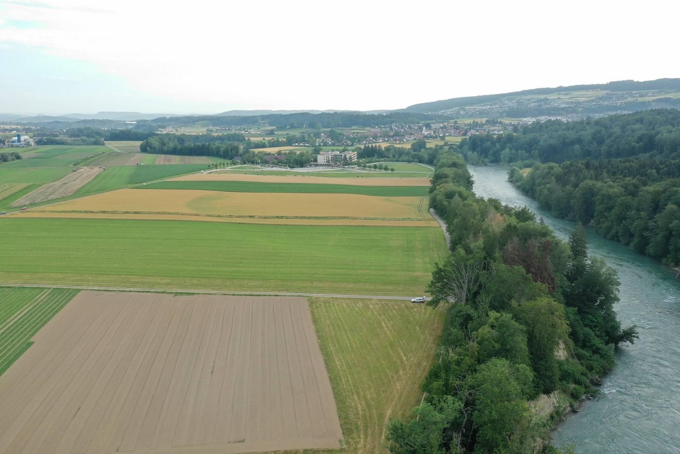 Aus der Vogelperspektive sind die wertvollen Fruchtfolgeflächen, welche verloren gingen, eindrücklich sichtbar. (Bild BVA)