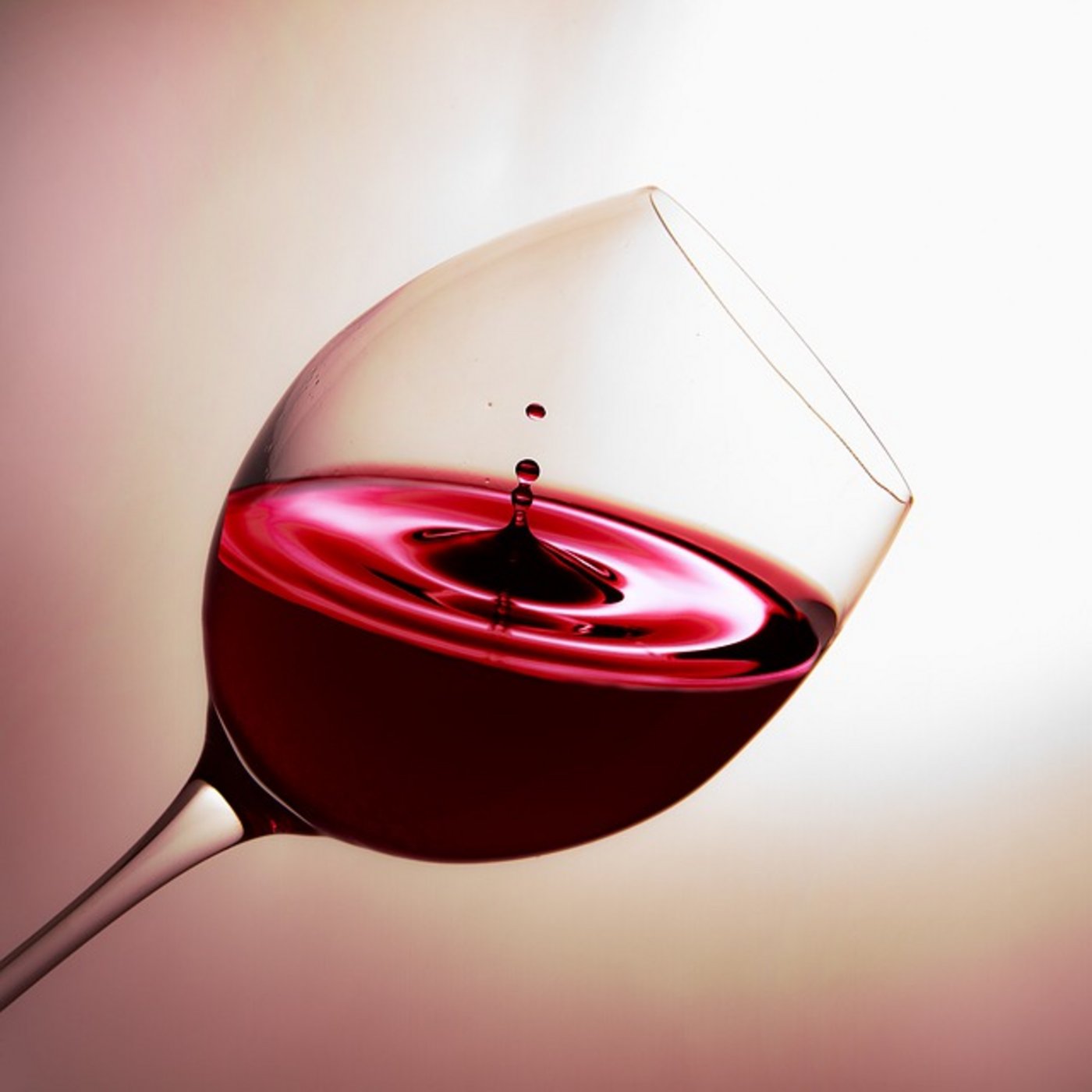 Der Cabernet Sauvignon Grandmaître - Barrique, Jahrgang 2017, von Winzer Gregor Kuonen aus Salgesch VS wurde mit der begehrten Trophäe des "besten Cabernet der Welt 2019" ausgezeichnet. (Symbolbild pixabay)