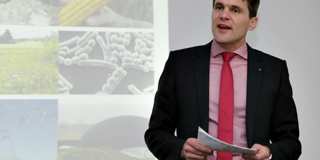 Michael Gysi vor den Medien in Bern. (Bild: Jonas Ingold, LID)