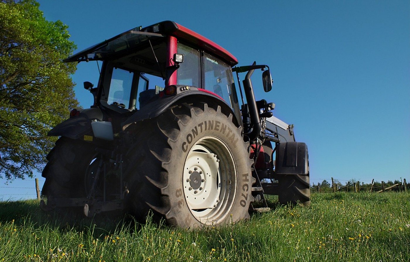 Von den wirtschaftlichen Folgen des Coronavirus blieben auch Landtechnik-Werke nicht verschont. (Bild Pixabay)