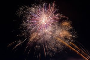 1. August: Wie sich Feuerwerk auf Mensch, Tier und die Umwelt auswirkt Knallen, bunte Lichter und viel Rauch – das gehört für viele zum 1. August dazu. (Bild Pixabay)