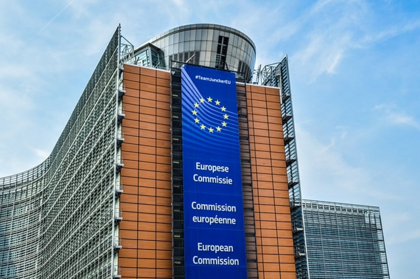 Aus Sicht der Brüsseler Behörde werden kleinere Betriebe und Höfe in Europa bei Verhandlungen zu oft benachteiligt. (Bild pixabay)