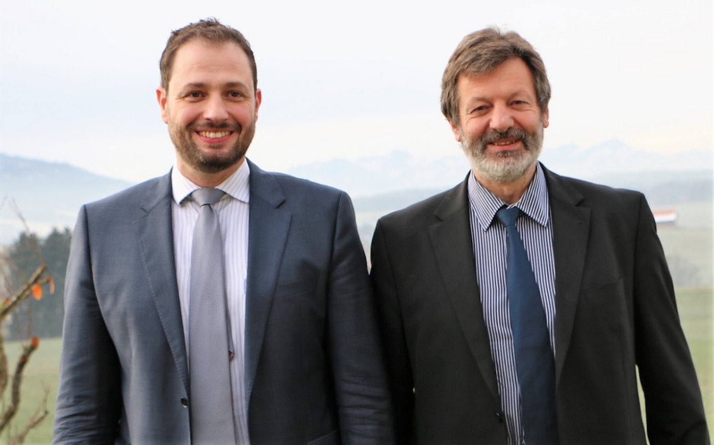 Direktor Frédéric Ménétrey zusammen mit FBV-Präsident Fritz Glauser. (Bild Agir)