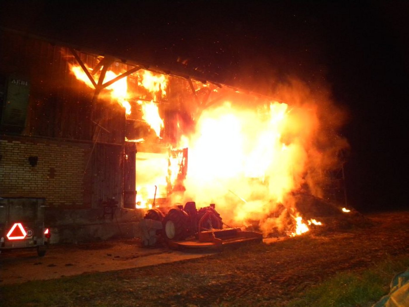 Beim Scheunenbrand im Weiler Gristen bei Neukirch-Egnach TG wurde niemand verletzt. (Bild Kapo TG)