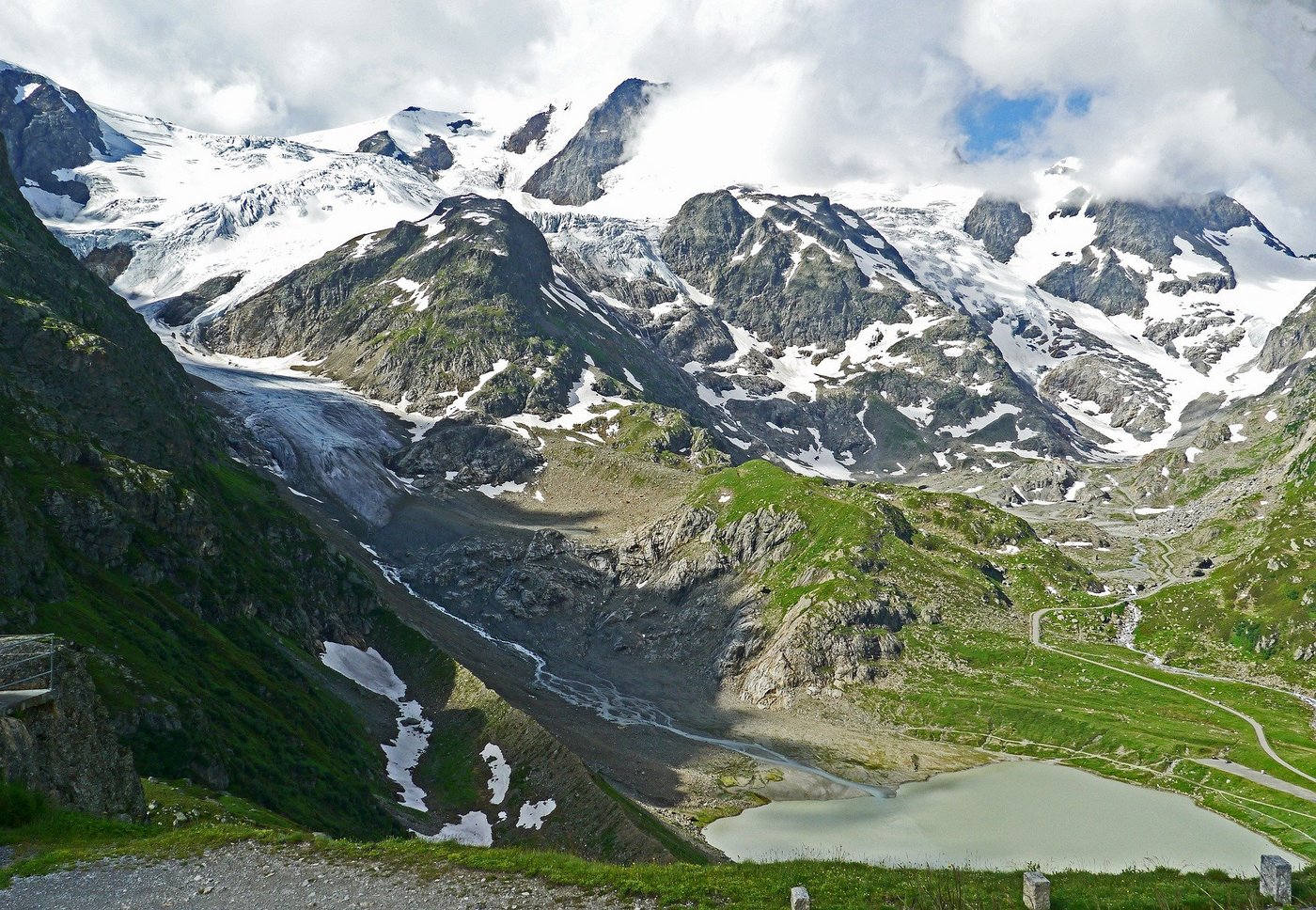Die Gletscherschmelze habe einen neuen Rekord erreicht. Die Schweiz will nun bis 2030 den Ausstoss von Treibhausgasen halbieren. (Bild Pixabay)