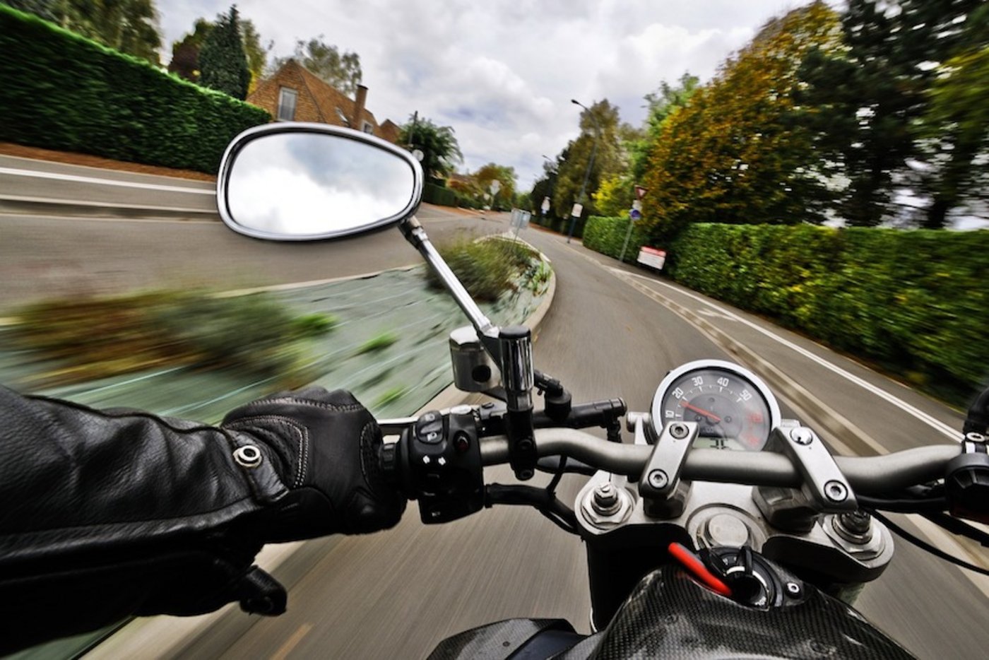 Bei einem Verkehrsunfall im Sommer 2013 beging der Lenker Fahrerflucht. (Symbolbild Pixabay)