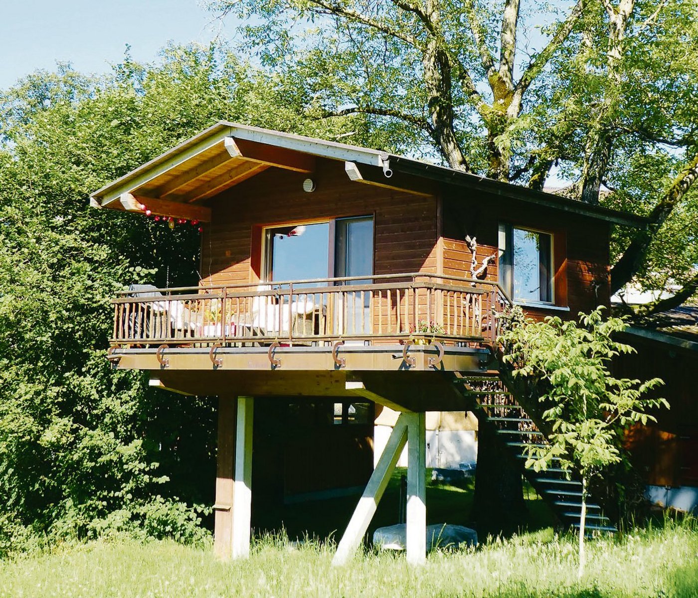 Sehr gefragt: Originelle Baumhaus-Ferienwohnung auf dem  Bauernhof Kuchischür in Neuenkirch. 