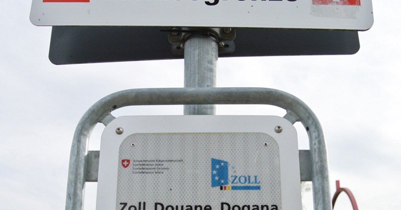 Autofahrerinnen und Autofahrer, die von der Autobahn A7 kommen, können ihr Auto an der Schänzlehalle parkieren und mit dem Shuttlebus in die Innenstadt weiterfahren. (Bild zVg)