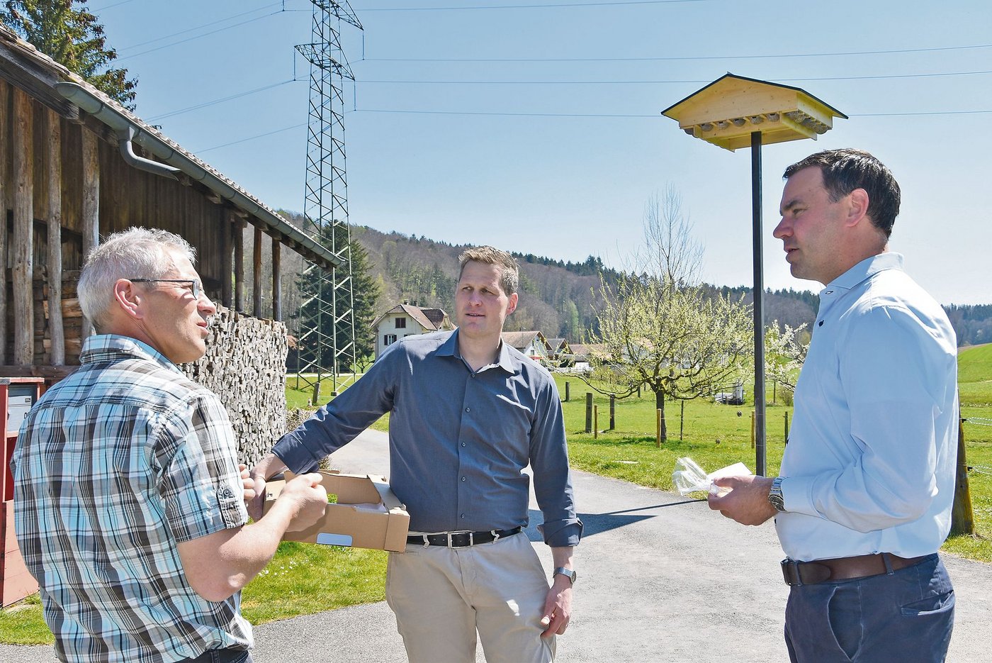 Andreas Bracher, Andreas Wyss und Martin Rufer (v. l. n. r.) beim Fachsimpeln.