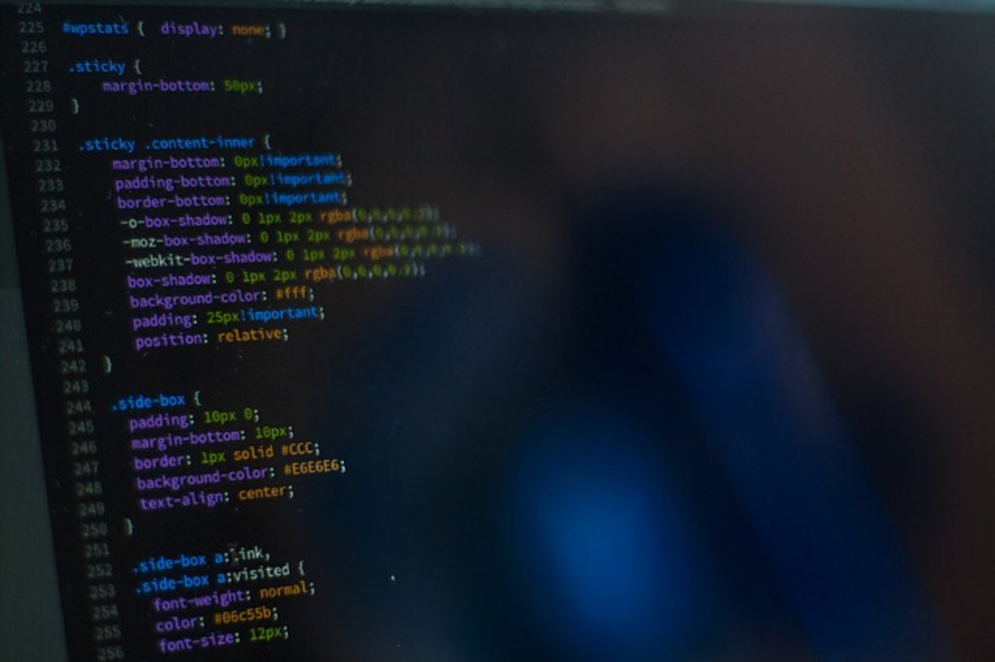 "Die Software identifiziert die Gene, die an Prozessen beteiligt sind, durch die sich eine Spezies im Lauf ihrer Evolution an die Wetterbedingungen angepasst hat", erklärte Stéphane Joost von der EPFL. (Bild Pixabay)