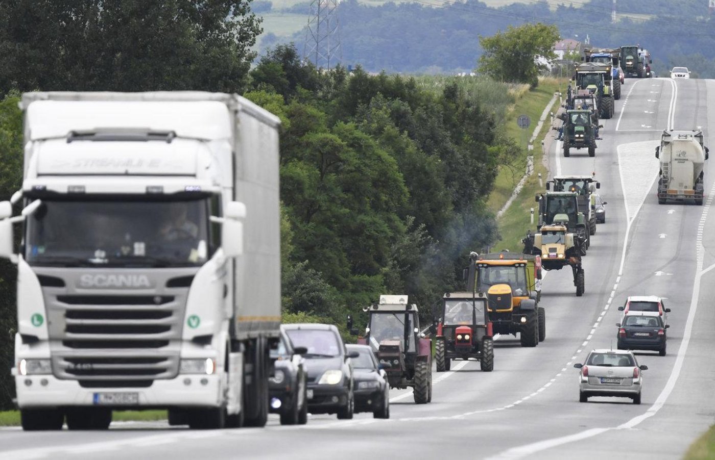 Slowakische Landwirte unterwegs nach Bratislava. (Bild TASR)
