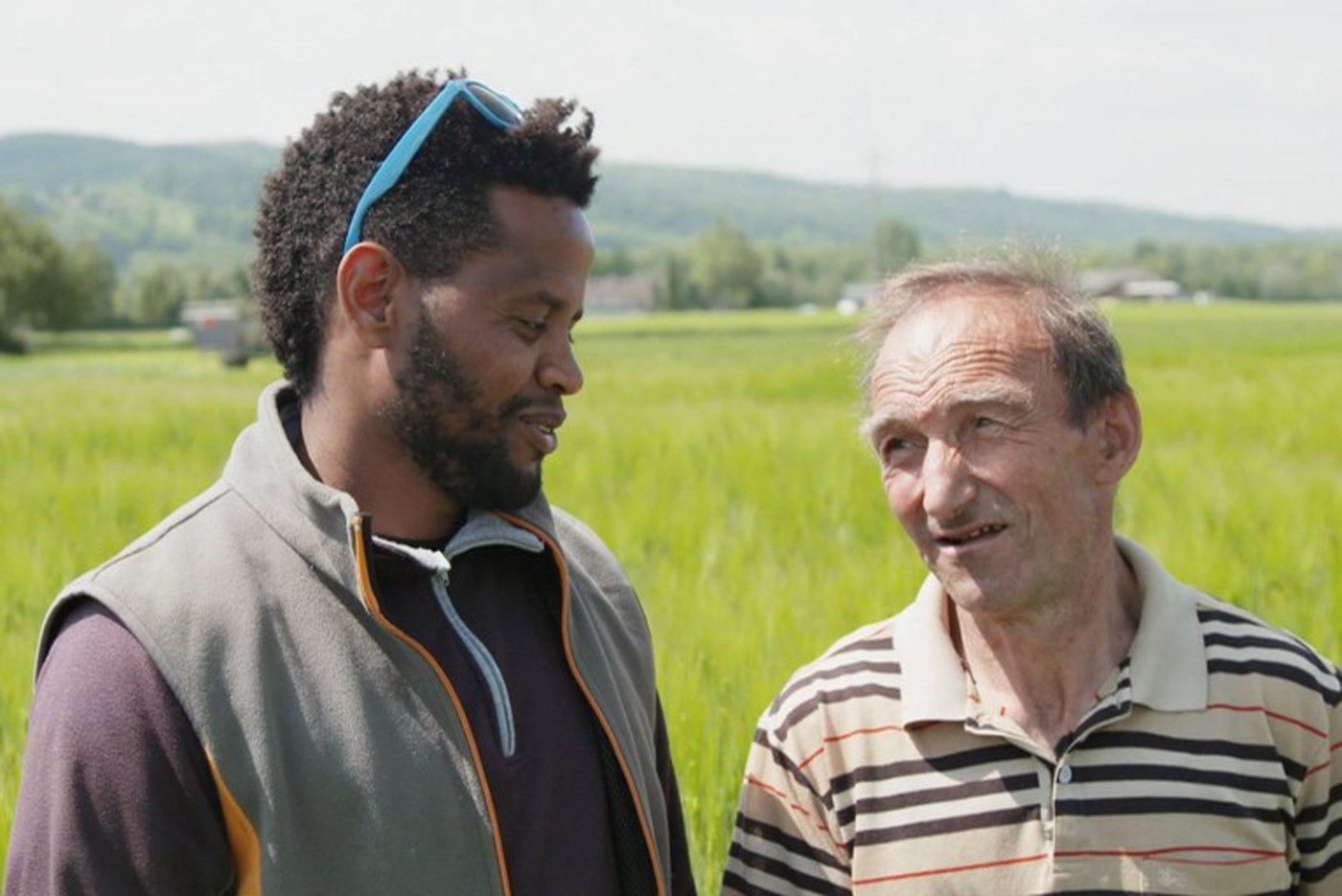 Bauer Ramser und den Eritreer Tesfu. (Bild SRF)