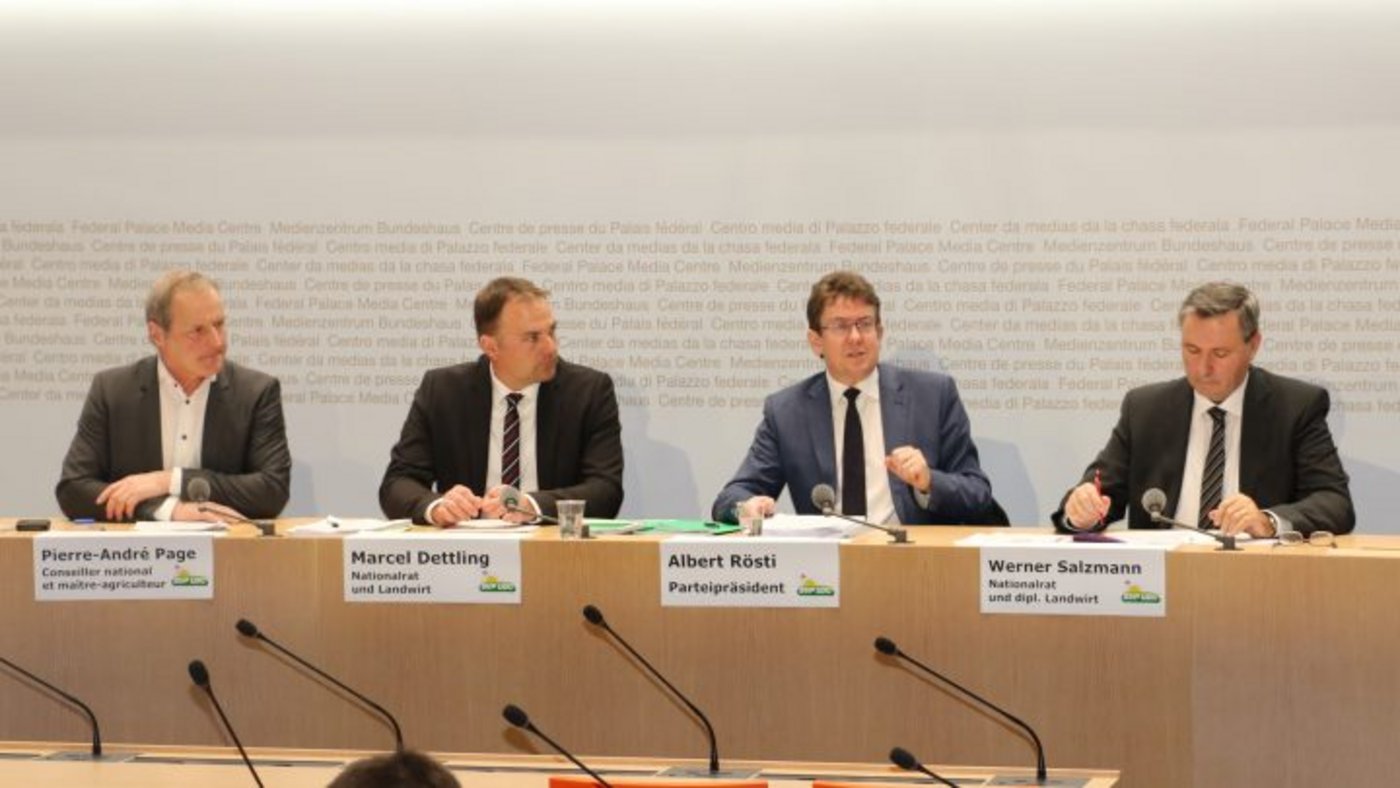 Die Parteileitung spricht sich an der Medienkonferenz für eine Stärkung der Landwirtschaft aus. (Bild SVP)