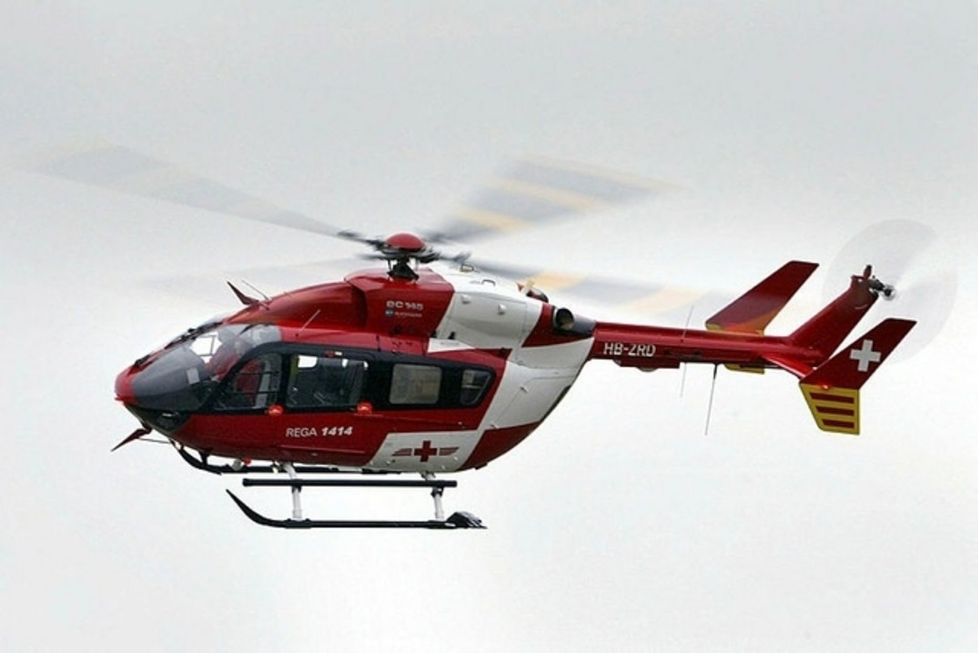 Die Personen wurden mit drei Helikoptern in verschiedene Spitäler geflogen. (Bild zVg)