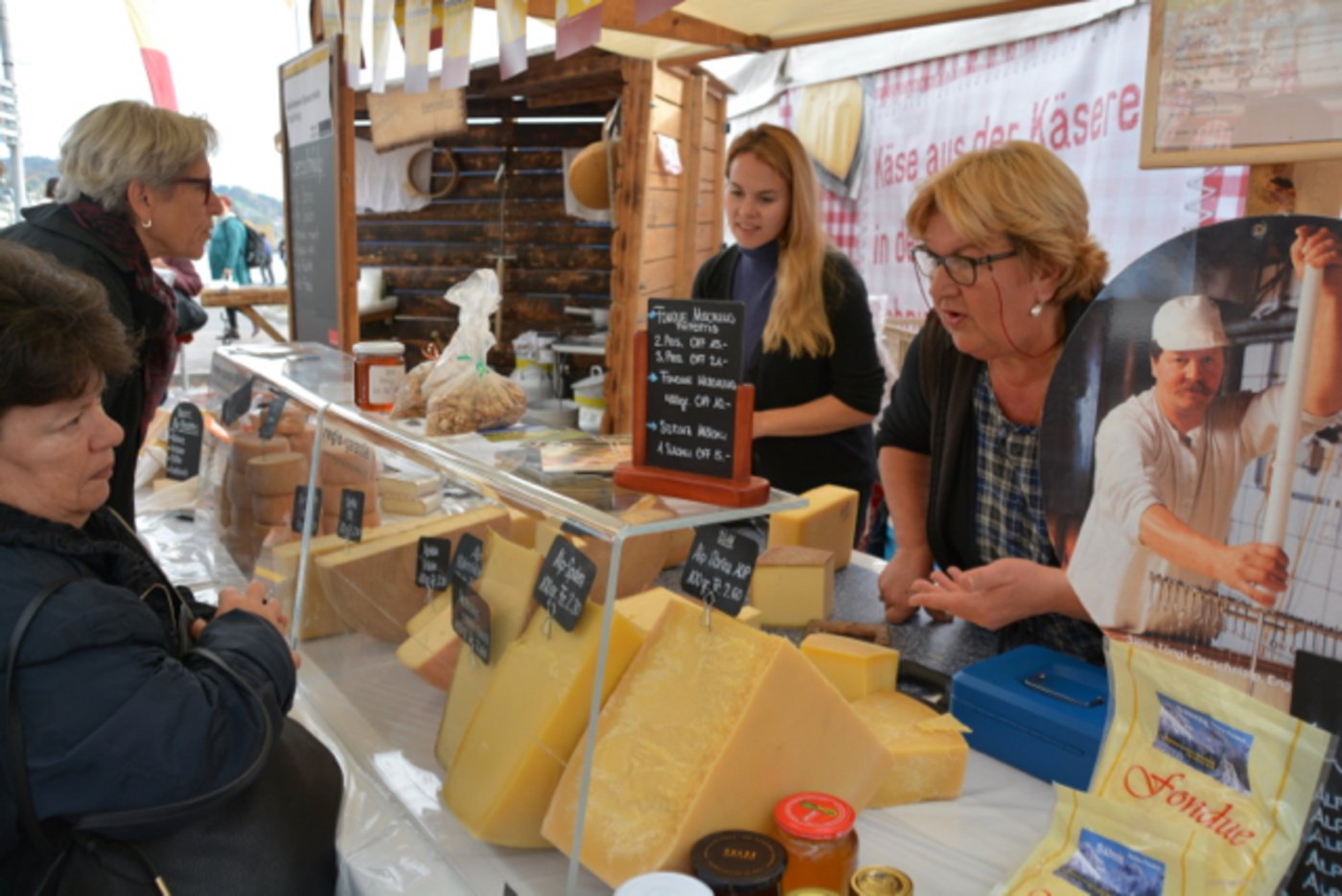 Auch am Stand der Alpkäserei Gerschnial, Engelberg, gab es Fonduemischungen zu kaufen. 