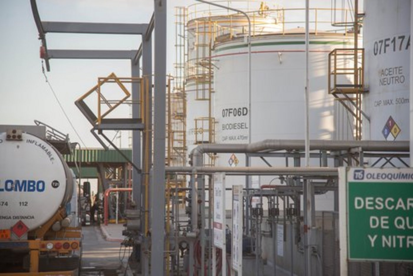 Eine Agrodiesel-Fabrik in Argentinien. (Bild: David Eppenberger)