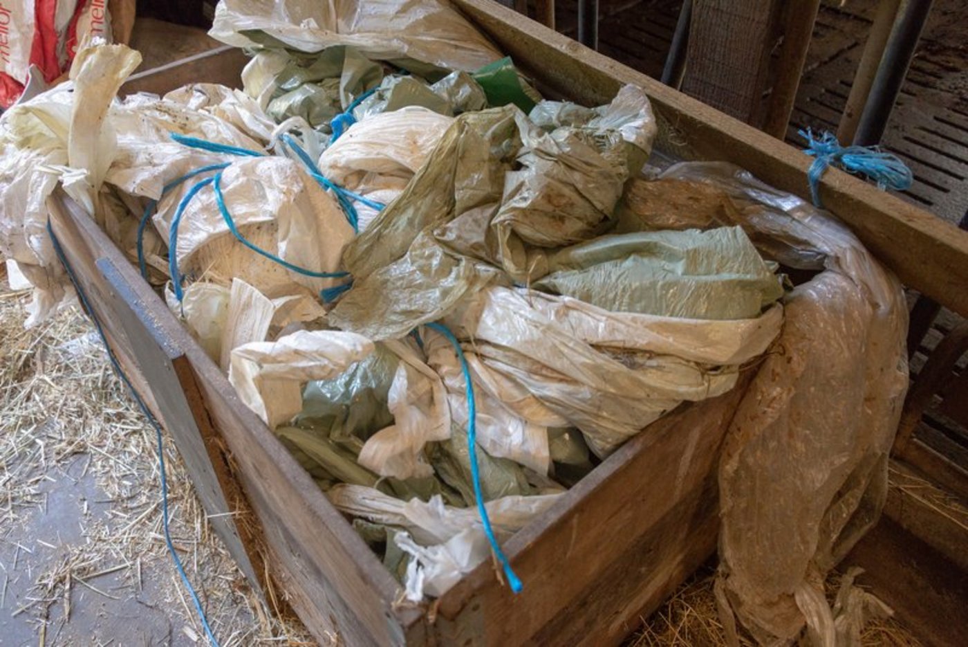 In der Schweizer Landwirtschaft ist die Problematik von oko-abbaubaren Kunststoffen  laut einer ETH-Studie kaum vorhanden. Wer gebrauchte Folien einsammelt, geht auf Nummer sicher. (Symbolbild BauZ)