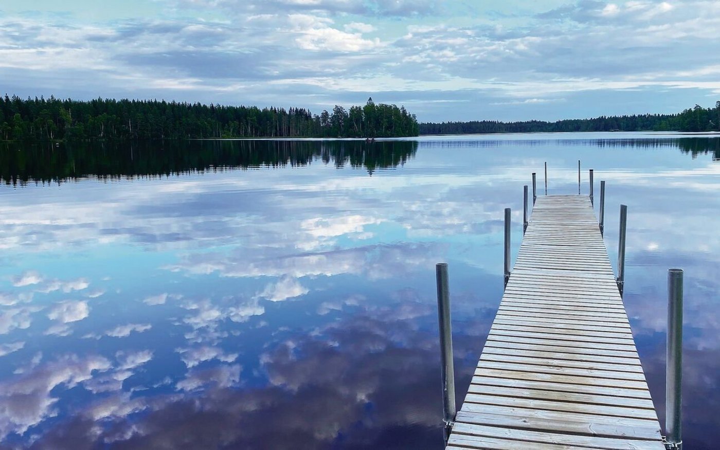 Marina Portmann ist zu Gast im Land der Seen und Wälder. 80 Prozent der Fläche Finnlands sind mit Wald bedeckt und man zählt über 190 000 Seen.  
