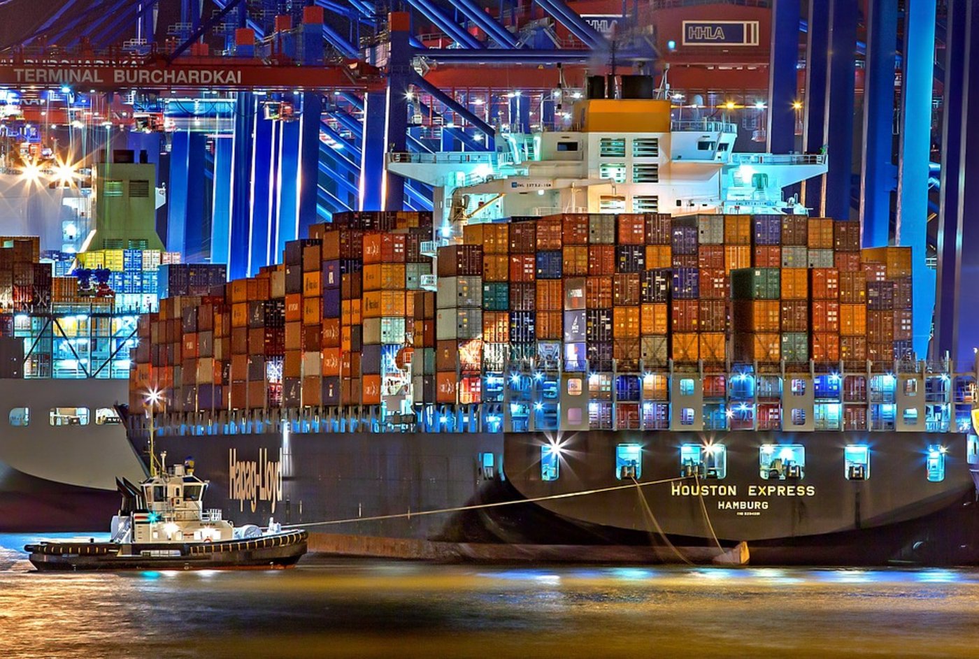 Gute Umsätze im Containerverkehr deuten auf Schwung im Welthandel hin. (Symbolbild Pixabay)