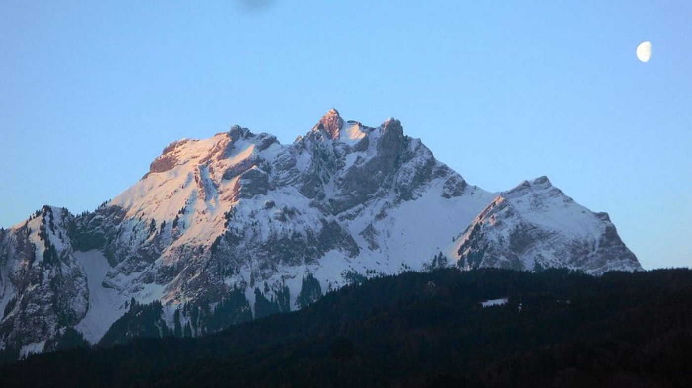 Der Pilatus steht ganz im Fokus der Ausstellung "Luzerner Hausberge" der Gilde Schweizer Bergmaler am 11. Januar. (Symbolbild Pixabay)