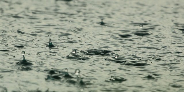 In den letzten Tagen fiel so viel Regen, dass man damit ein paar Seen hätte füllen können. (Bild Pixabay)