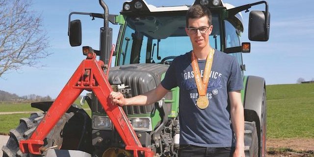 Swiss-Skills-Sieger Sandro Weber ist der beste Landmaschinenmechaniker im Land. Bild: Beat Schmid