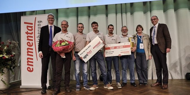Im vergangenen Jahr gewann Familie Keiser mit ihrer Pflanzenkohle den begehrten Agropreis. (Bild Emmental Versicherung)