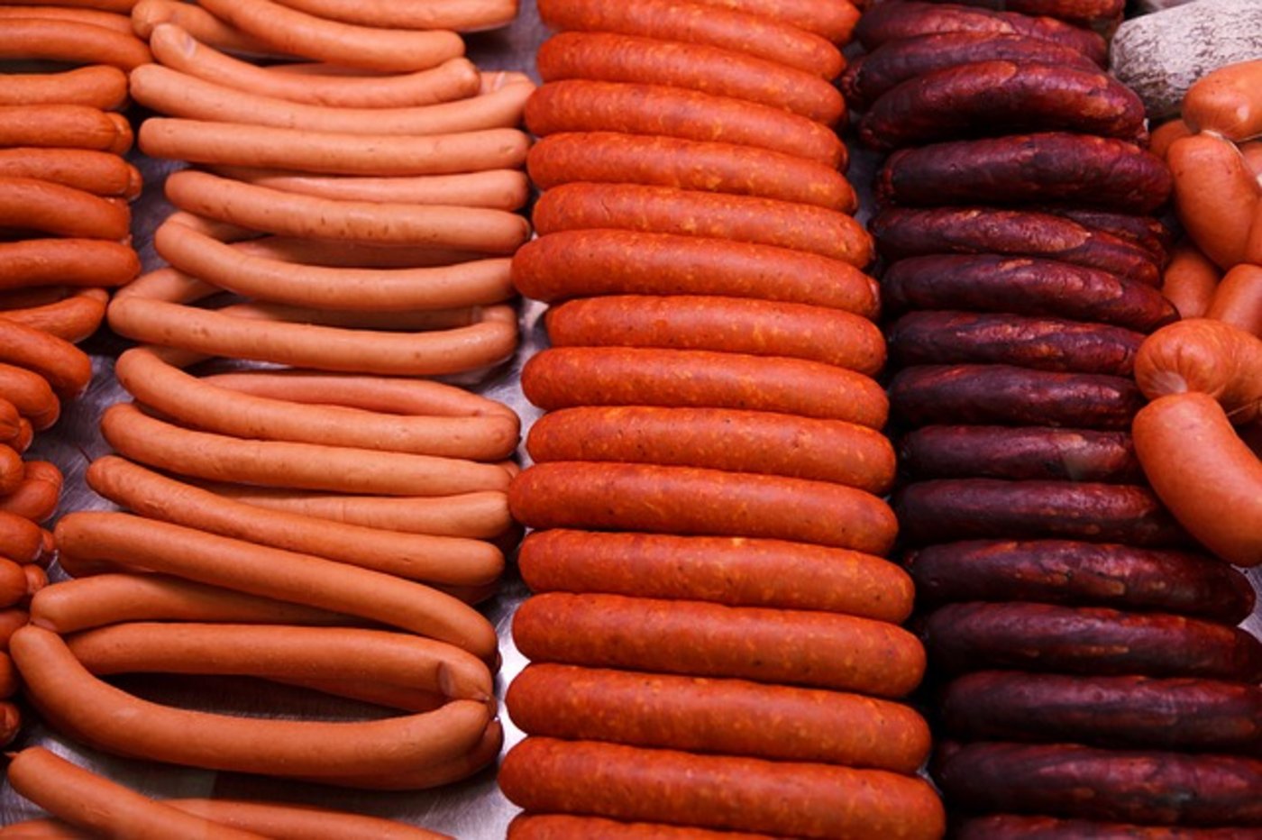 VWurstwaren wurden von Italien in die Schweiz geschmuggelt. (Symbolbild Pixabay)