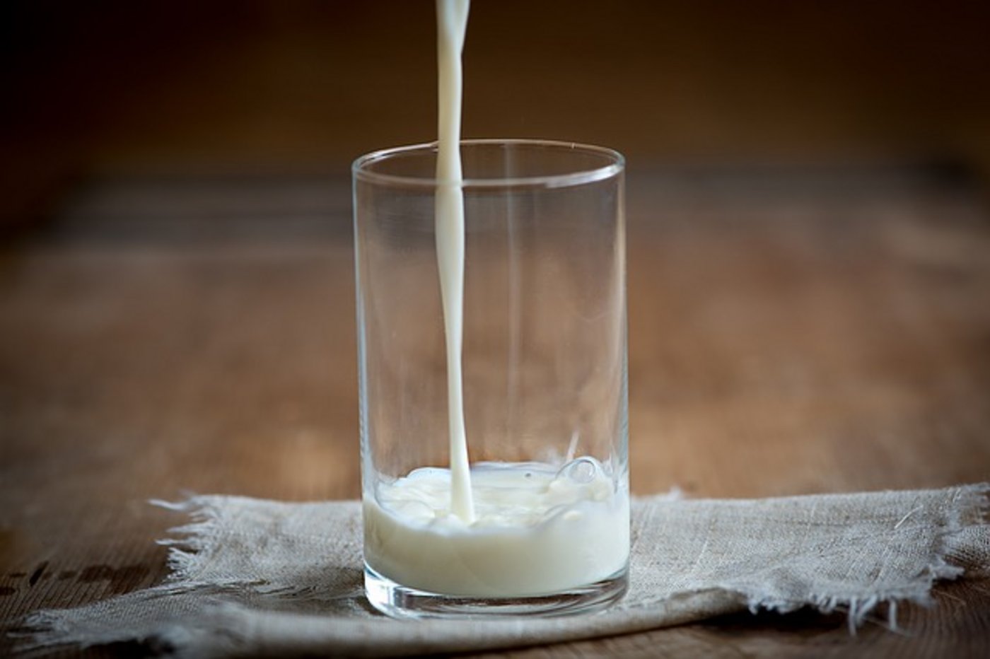 Beim Milchmarkt ist schon lange nicht mehr alles in Butter. Eine Petition unter der Führung des EMBs fordert nun Anpassungen für einen fairen MIlchpreis. (Bild Pixabay)