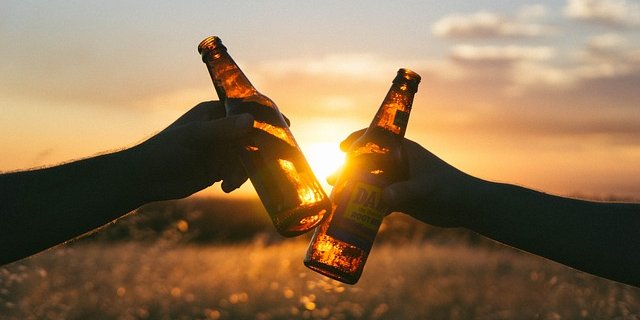 Bierbrauereien profitieren vom warmen Sommer. (Bild pixabay)