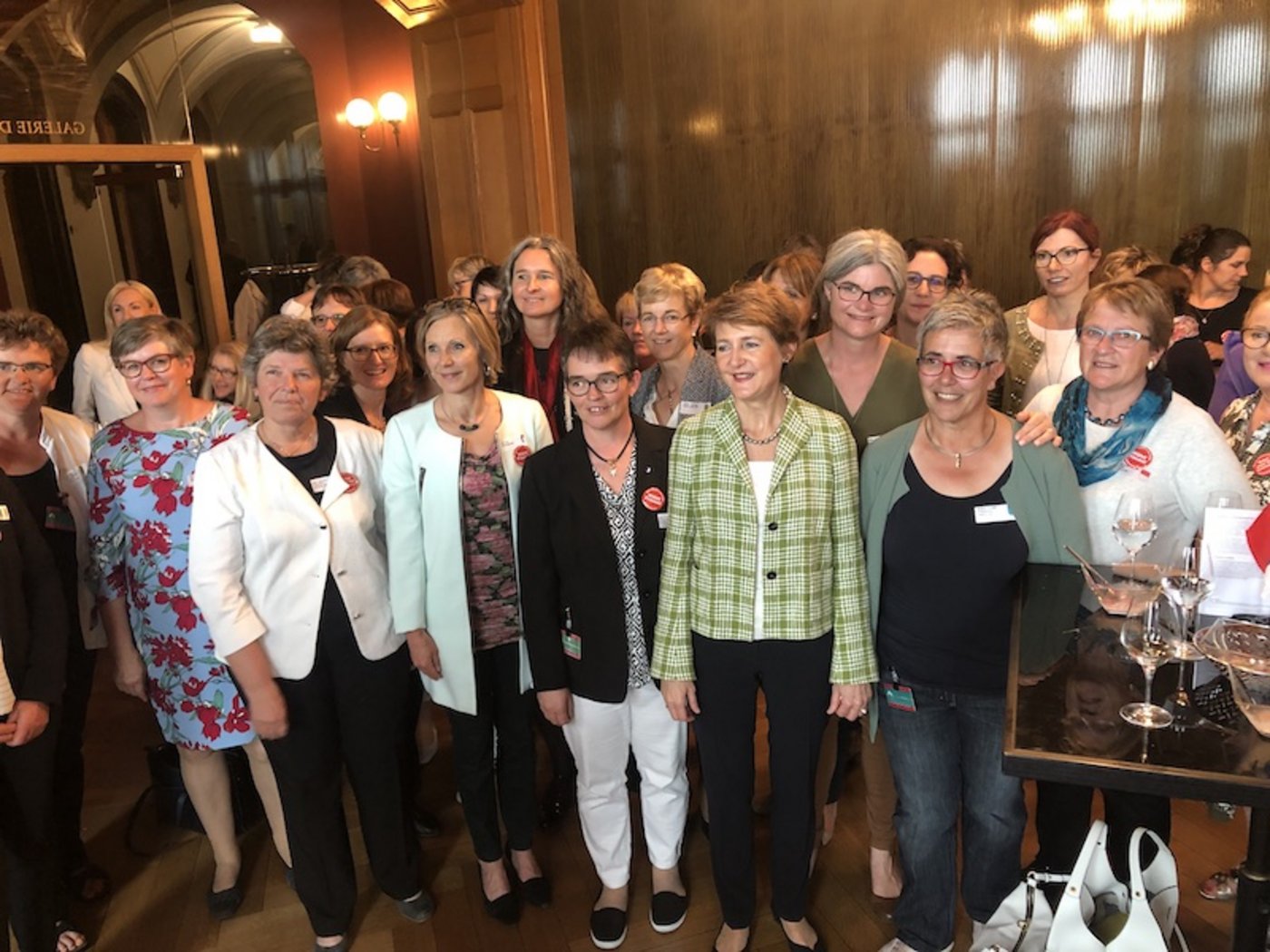 Die Frauensession ist für Bäuerinnen eine Chance, sich mit Politikerinnen und anderen Frauen zu vernetzen und so das gegenseitige Verständnis zu fördern. (Bild Esther Thalmann)