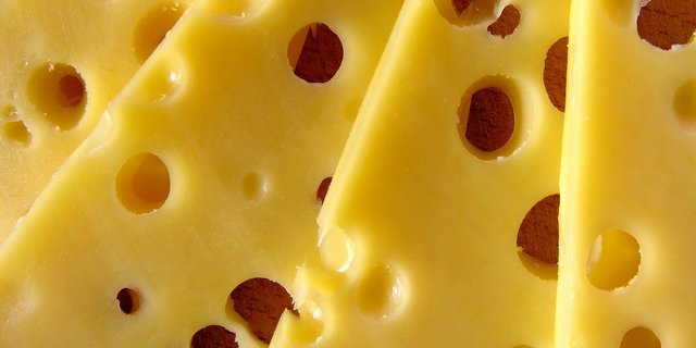 Auf dem Weltmarkt waren Anfang September die Butter- und Vollmilchpulverpreise leicht rückläufig, jene für Magermilchpulver leicht steigend und für Schnittkäse stabil. (Bild Pixabay)