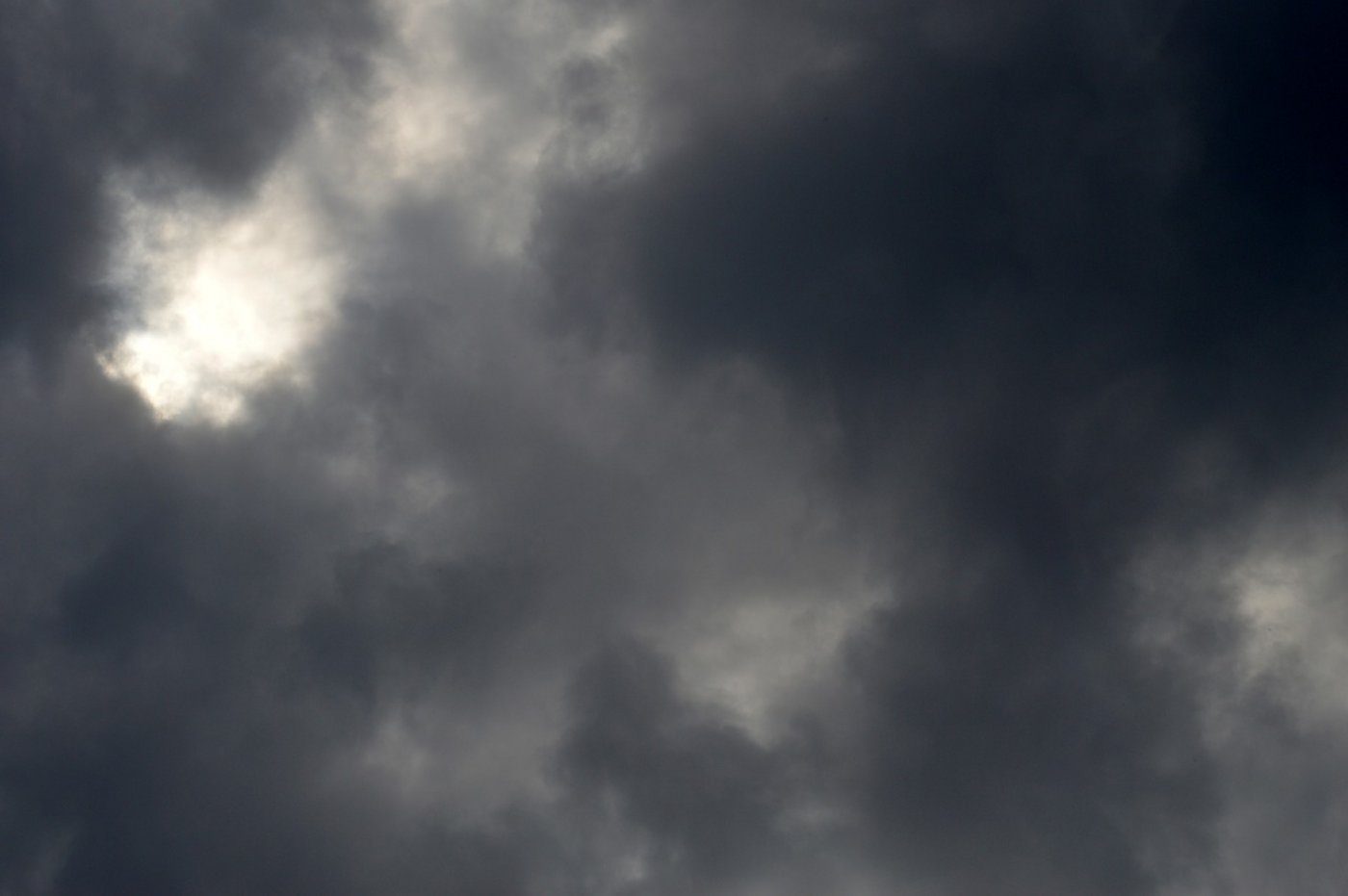 So präsentiert sich der März 2018 mehrheitlich: Grau - und dazu auch noch kühl. (Symbolbild Pixabay)