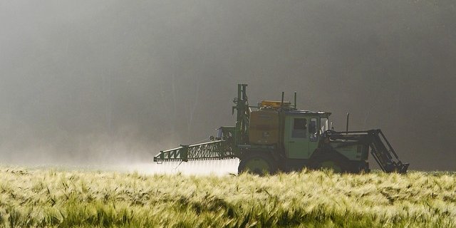 Eine grosse Sammelklage gegen Bayer läuft an – das Thema ist Glyphosat als krebserregende Substanz. (Bild Pixabay)