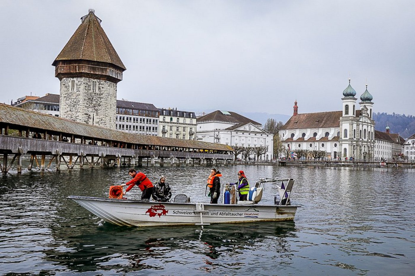 Die Abfalltaucher Schweiz sammeln zwischen 500 Kilogramm und 7 Tonnen Abfall in Seen und Flüssen. (Bild  Abfalltaucher Schweiz)