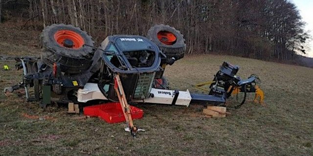 Der verunfallte Landwirt war mit Holzarbeiten beschäftigt. (Bild Kantonspolizei Solothurn) 