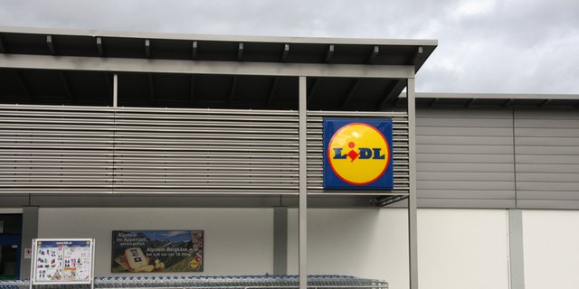 Lidl-Filialen wurden mit Elektrowärmepumpen ausgestattet und LED-Lampen eingebaut. (Bild lid)